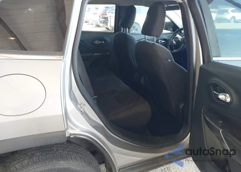 2019 Jeep Cherokee Latitude Fwd из США, поврежденный, VIN 1C4PJLCB6KD145744